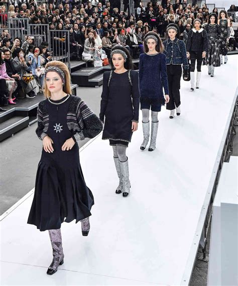 chanel show 2015|Chanel fashion show models.